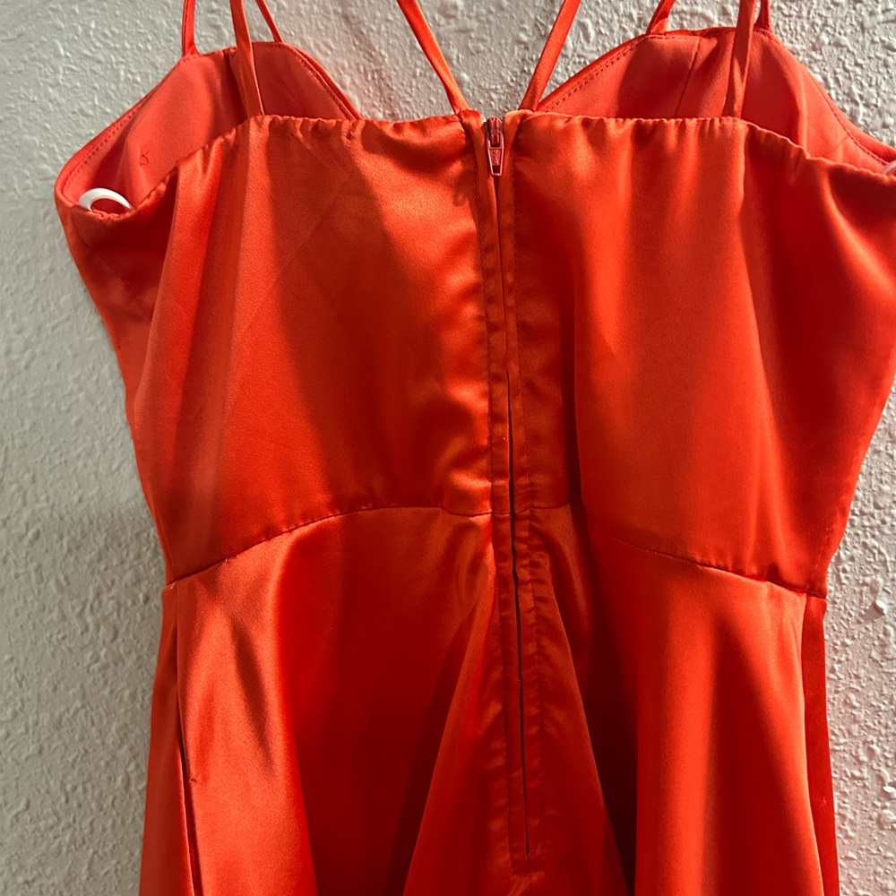 Size 1/2 RED SILKY MINI DRESS - Picture 3 of 4